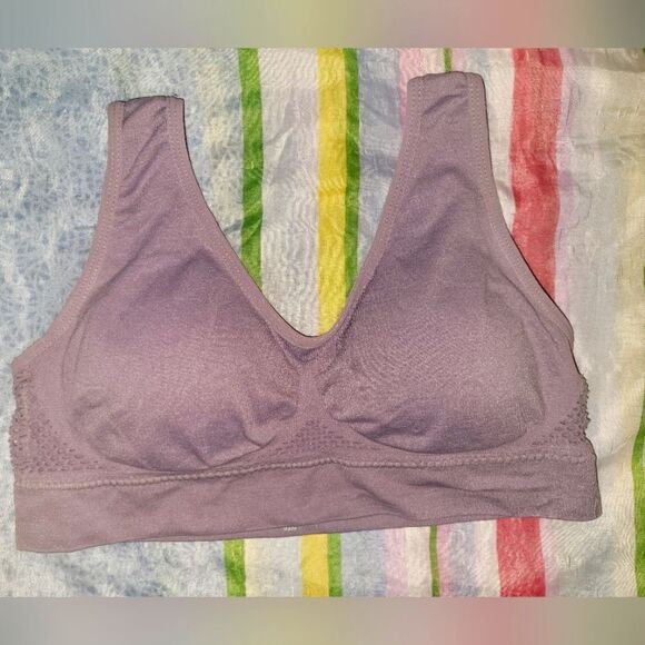 Sports bra no wires and straps are com - Picture 1 of 3